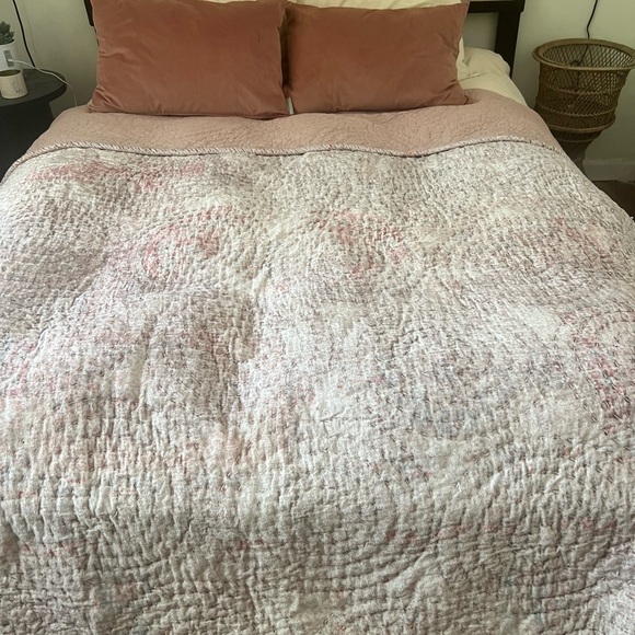 Anthropologie quilt (reversible) - Picture 1 of 3